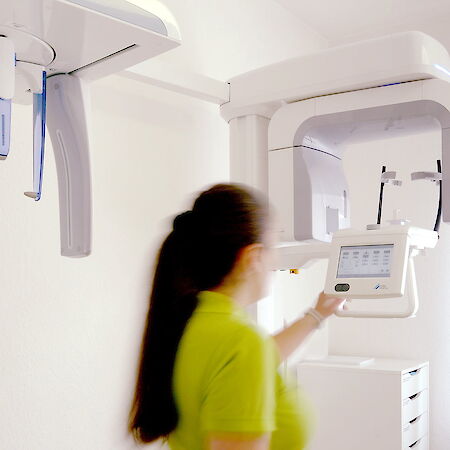 Moderne Röntgengeräte in der Praxis für Kieferorthopädie Dr. Sobetzko in Bad Neuenahr-Ahrweiler.